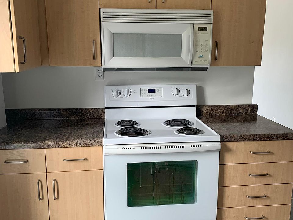 139 S Main St Stockton IL Zillow