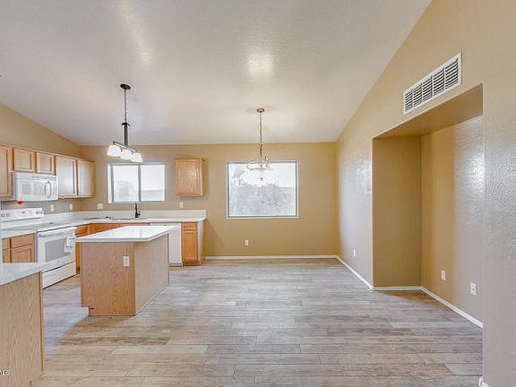 3rd image of 30091 N Clover Way