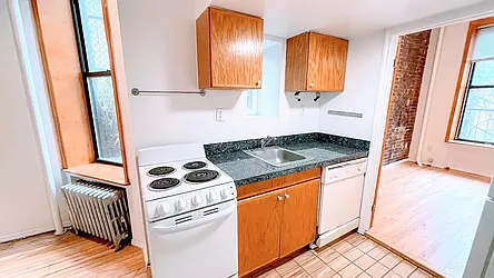 Rented by HOLTON REAL ESTATE INC.