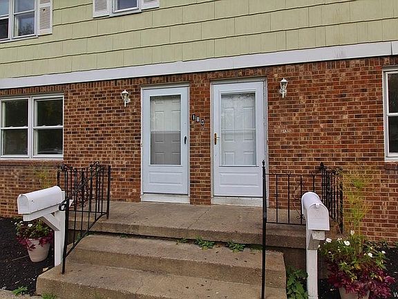 2nd image of 180 Glenhaven Dr #L