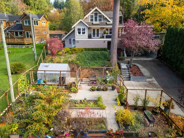 1638 Grandview Rd, Sunshine Coast, BC V0N 1V5