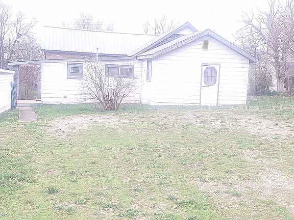 4th image of 120 Watts St
