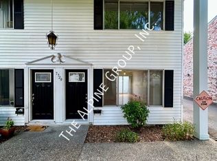 7720 SW Bel Aire Dr APT 7, Beaverton, OR 97008