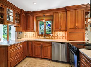 527 Broad Meadow Blvd, Oxford, MI 48371