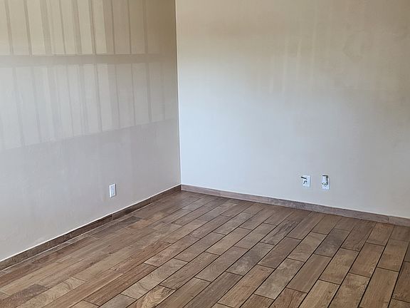 4th image of 1611 Green Ln APT 3