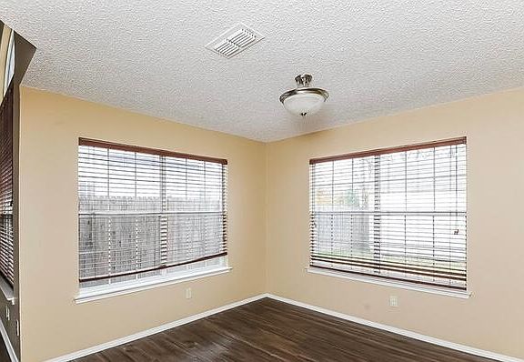 4th image of 760185518 Portsmouth Dr