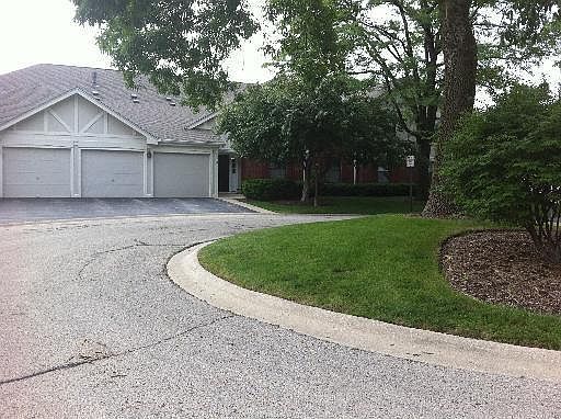 2nd image of 302 Maplewood Ct APT B1