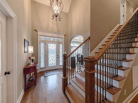 4th image of 417 Acacia Grove Ln