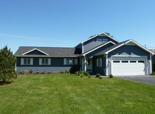 16991 Bald Eagle Dr, Kendall, NY 14476