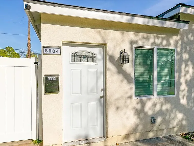 8002 Hazeltine Ave — Photo 15