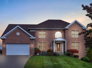 370 Cobblestone Cir, Mc Kees Rocks, PA 15136