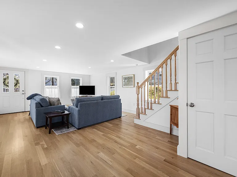 15 Willow St — Photo 15