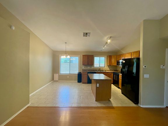 5th image of 10914 W Wilshire Dr