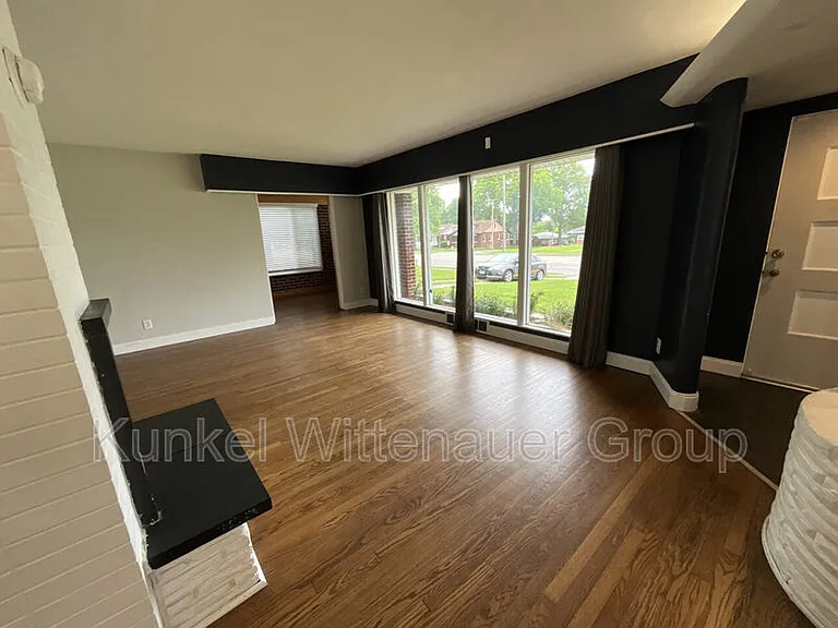 7911 W Main St — Photo 6