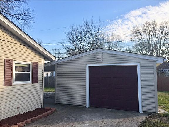5th image of 125 Bel Aire Dr