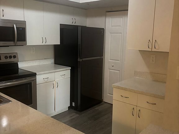 3rd image of 3844 Lyons Rd APT 206