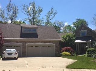 240 Hunter Woods Dr, Oxford, OH 45056