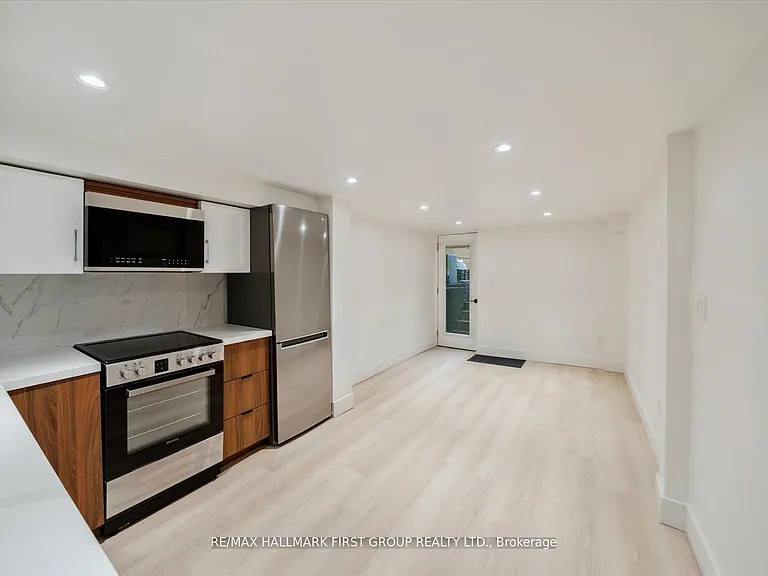 285 Rhodes Ave #LOWER — Photo 5