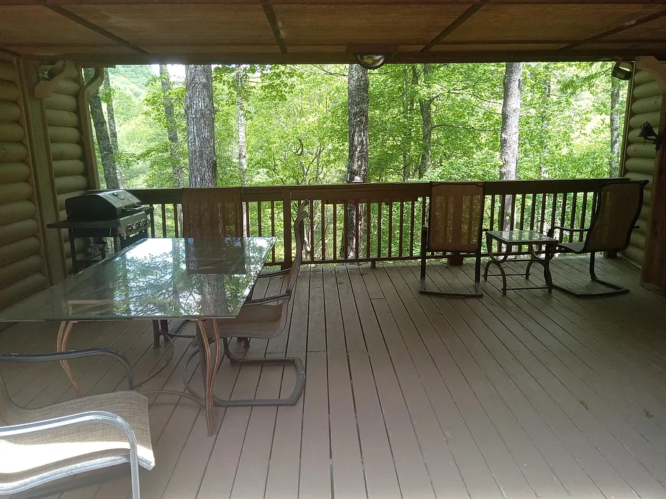 Mid Deck