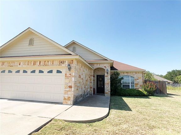 2nd image of 427 Stoneridge Dr
