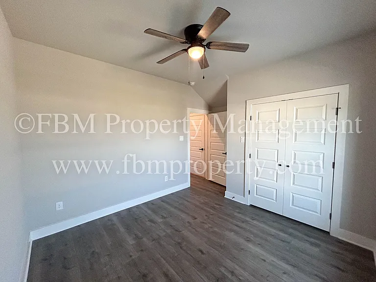 933 Cooksey Ct #B — Photo 1
