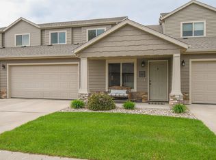 5411 S Ledgestone Pl, Sioux Falls, SD 57108