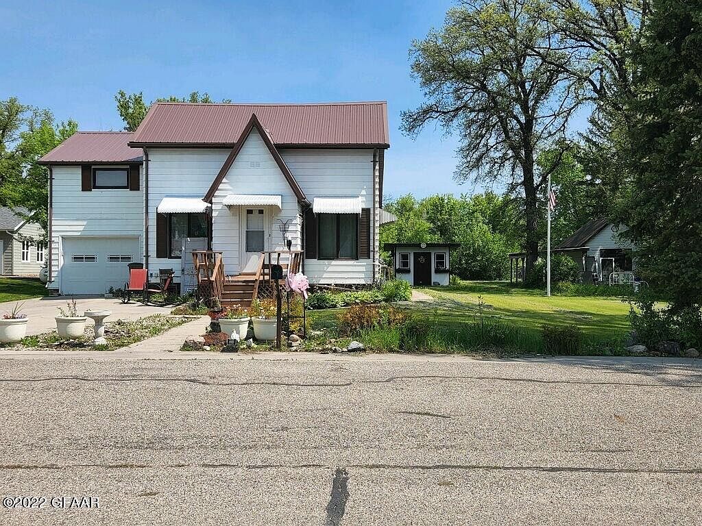 163 Hancock St, Pembina, ND 58271 Zillow