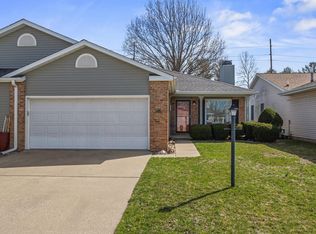 506 Creve Coeur Dr #B, Champaign, IL 61822