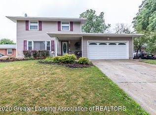 3801 Glasgow Dr, Lansing, MI 48911