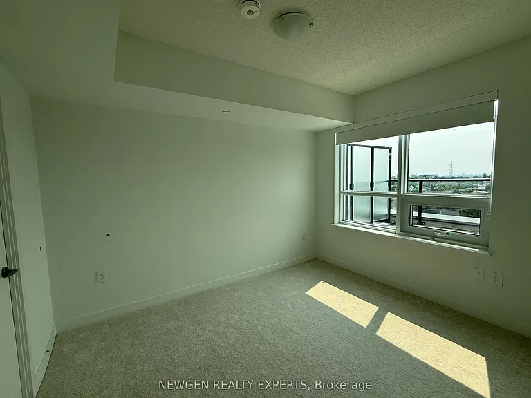 556 Marlee Ave #912 — Photo 7