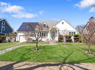 487 Baldwin Ave, Baldwin, NY 11510