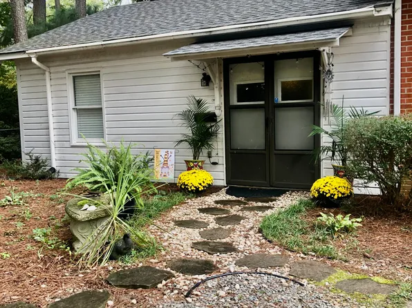 (undisclosed Address), Smithfield, NC 27577