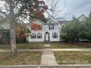1021 1/2 S 8th St #B, Springfield, IL 62703
