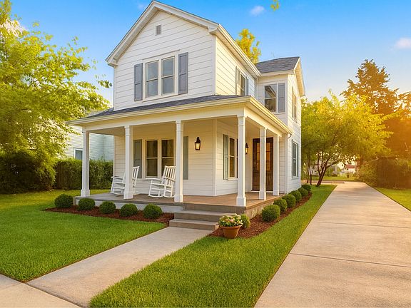 2nd image of 1205 Champaign Ave