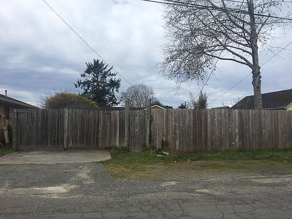 Front of Fence from Eastern Avenue