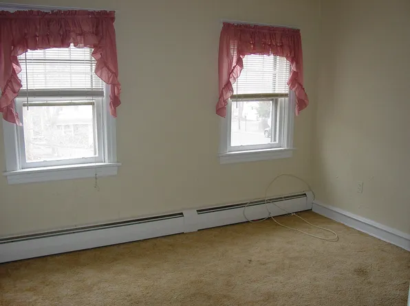 1711 Magnolia Ave APT C-2, Hatboro, PA 19040