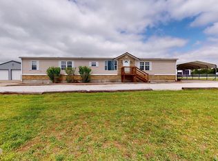 424 Hillcrest Dr, Windsor, MO 65360
