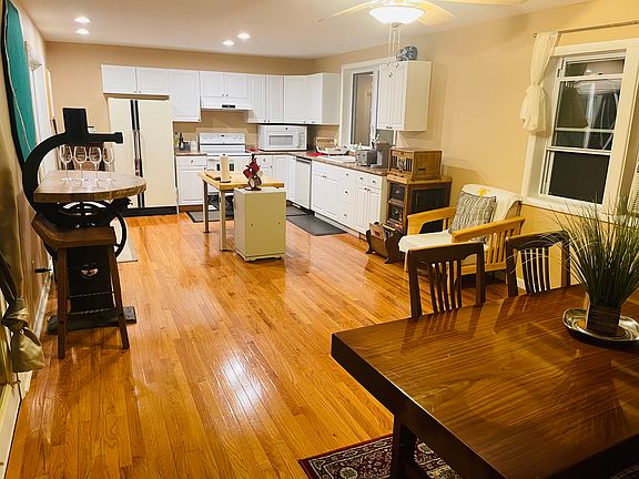 3rd image of 7321 Dogwood Ln #13104