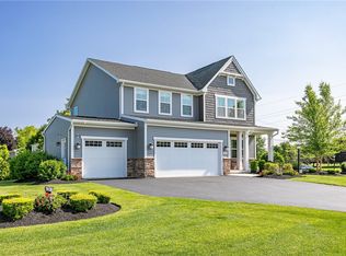 394 Anna Cir, Webster, NY 14580