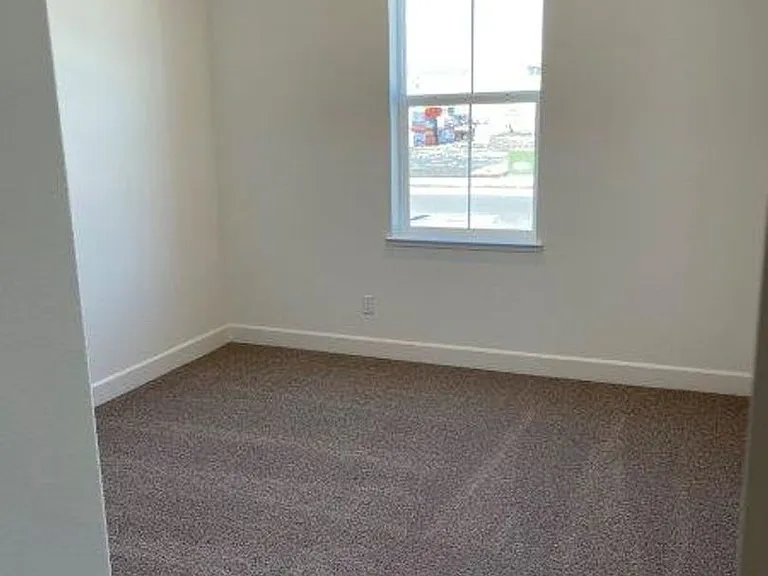 10463 Arnado St — Photo 25