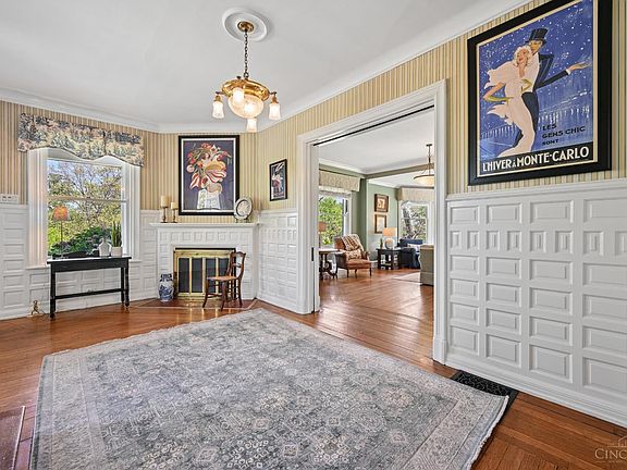 5th image of 835 Ivy Ave