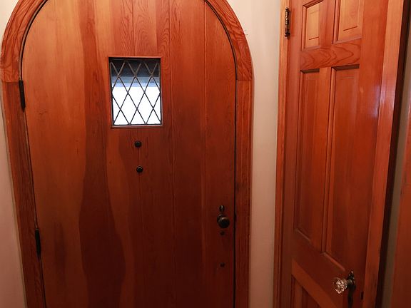 4th image of 235 Summit Street