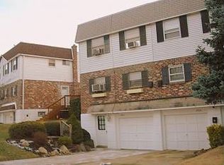 2706 Tolbut St, Philadelphia, PA 19152