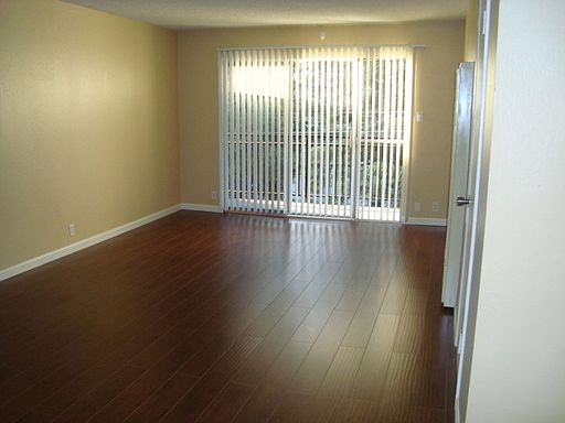 5th image of 25190 Cypress Ave APT 218