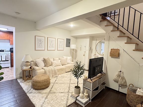 3rd image of 205 2nd Ave APT 1A