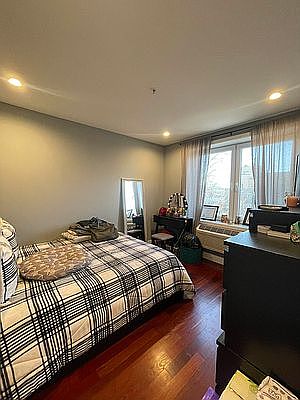 4th image of 792 Jefferson Ave #4C