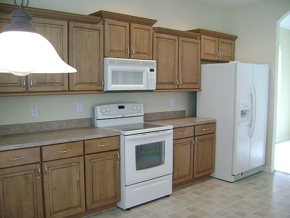 Kitchen with ALL THE APPLICANCES