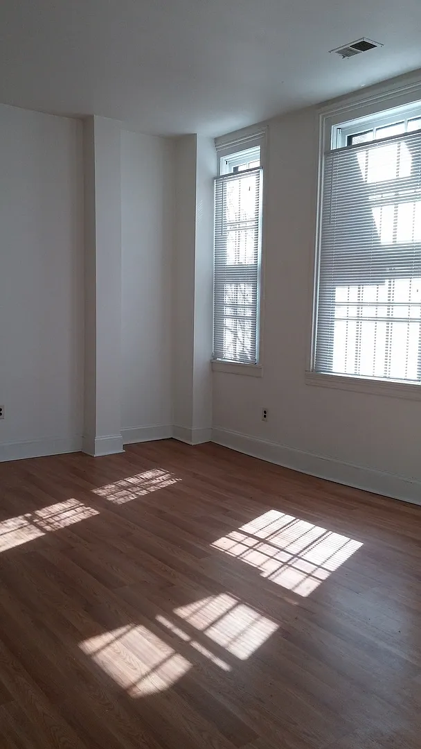 504 Cathedral Street — Photo 3