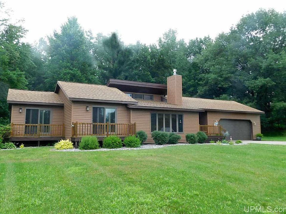 1st image of W8920 W Grand Oak Dr