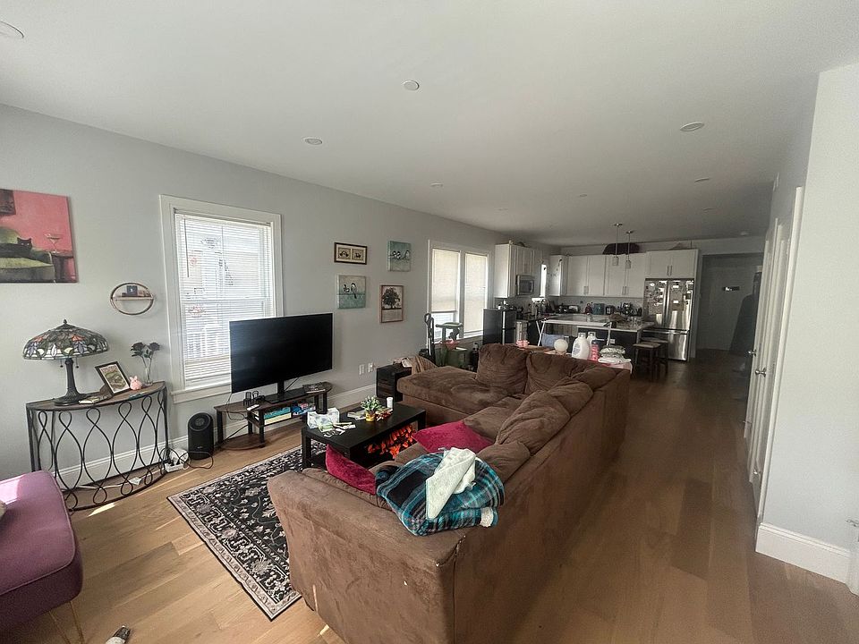 1st image of 52 Fairbanks St #1